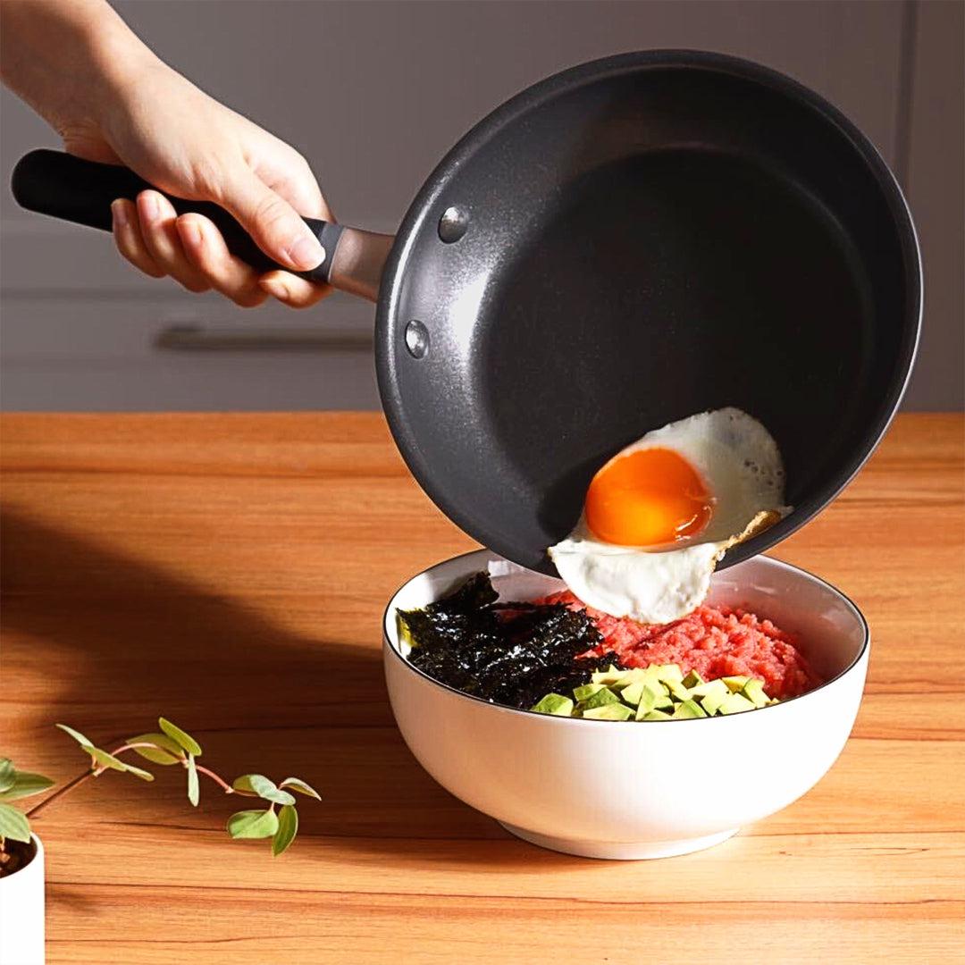 The Small Nonstick Pan